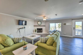 Bright and Chic Pensacola Townhouse with Sunroom!